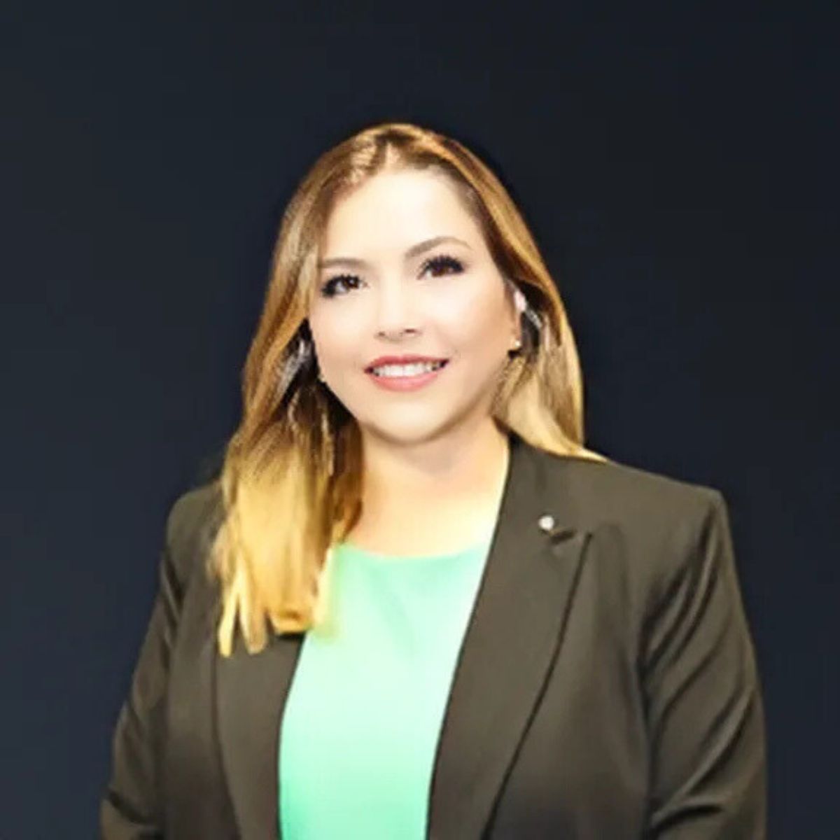 Starla Garza – Profile Picture